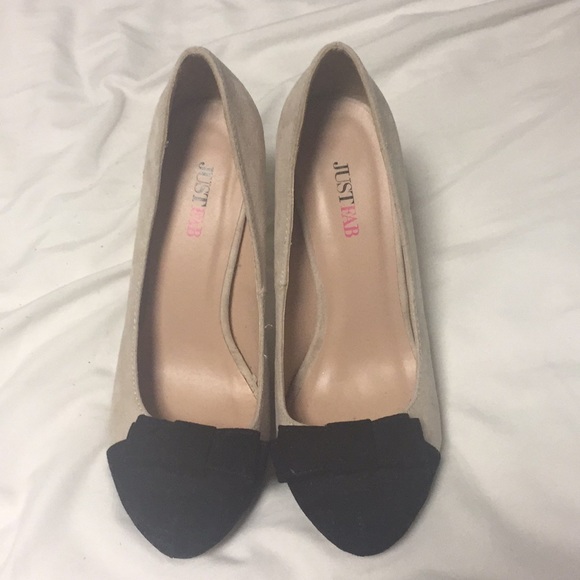 Heels - Picture 3 of 3